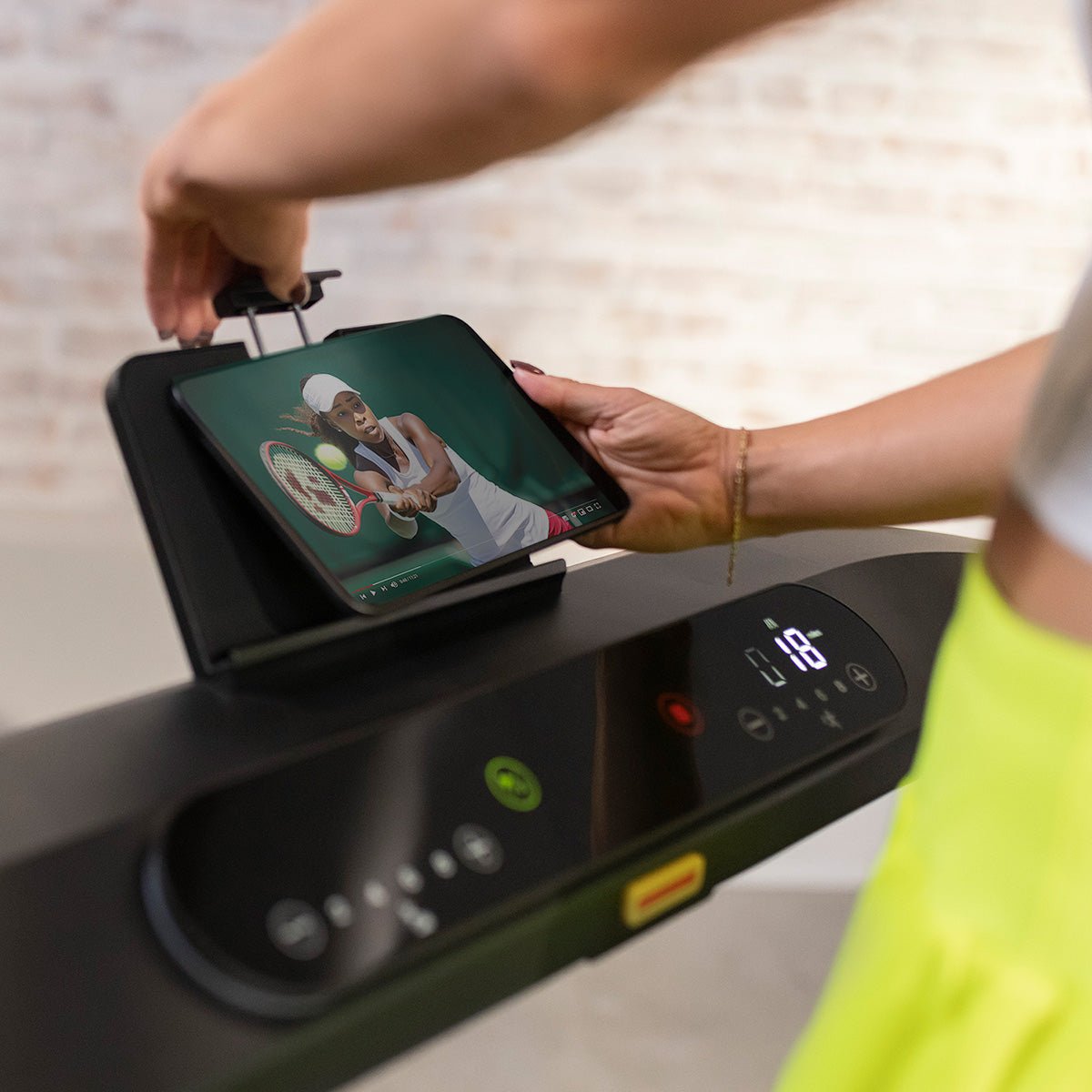 Centr RUNR Treadmill