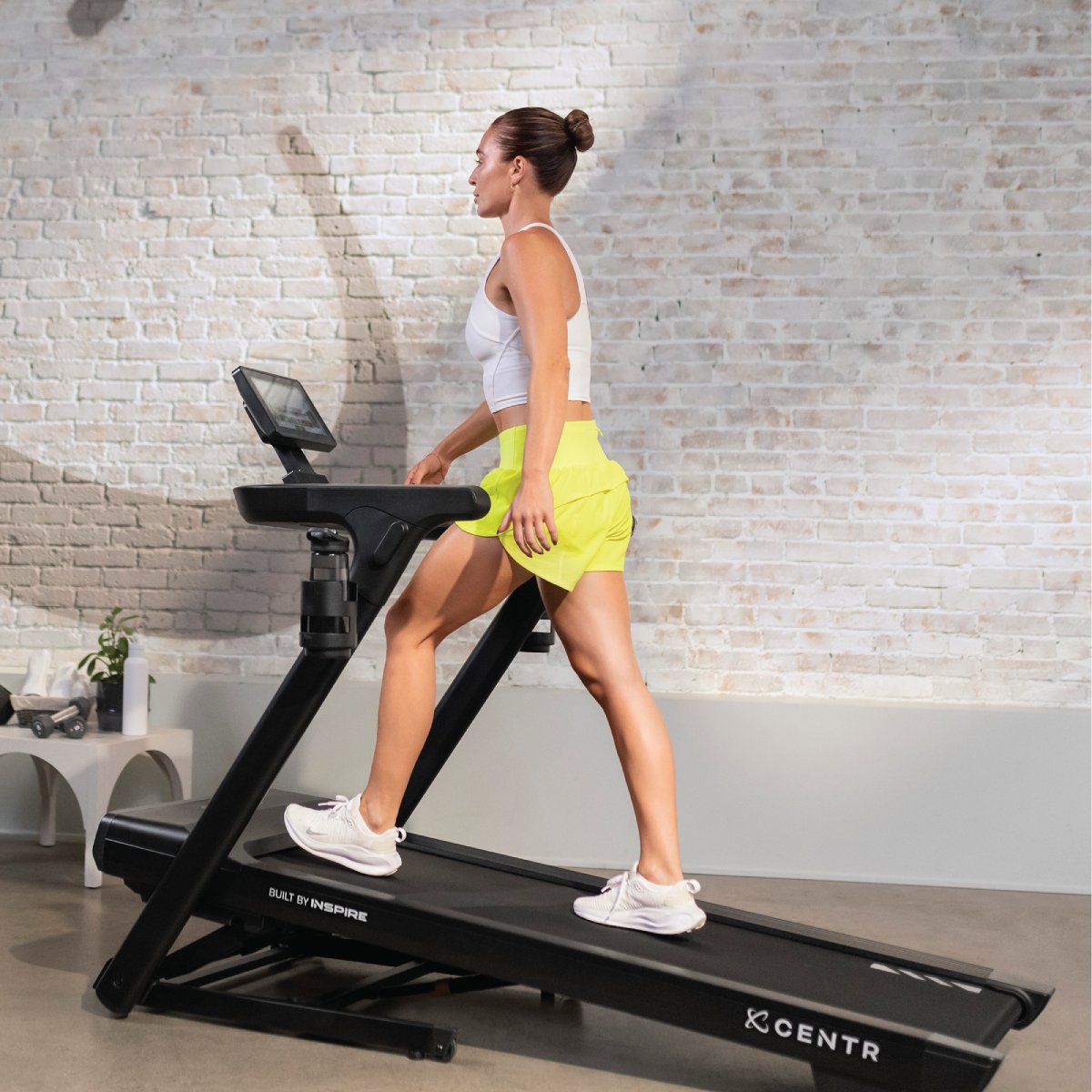 Centr Runr-S Treadmill with 10" Screen