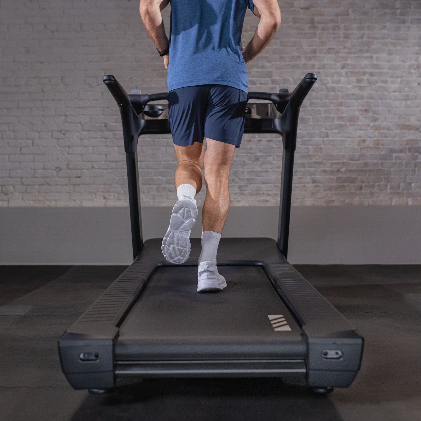 Inspire Series T7s Treadmill with 15.6" Screen